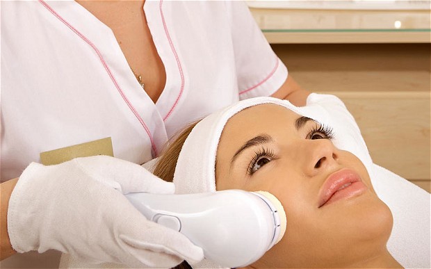 Przeróżne zabiegi dla ciała ludzkiego rekomendowane przez kosmetyczkę