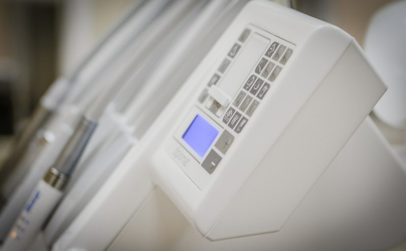 Dzisiejsza technologia używana w salonach stomatologii estetycznej zdoła sprawić, że odbierzemy śliczny uśmieszek.